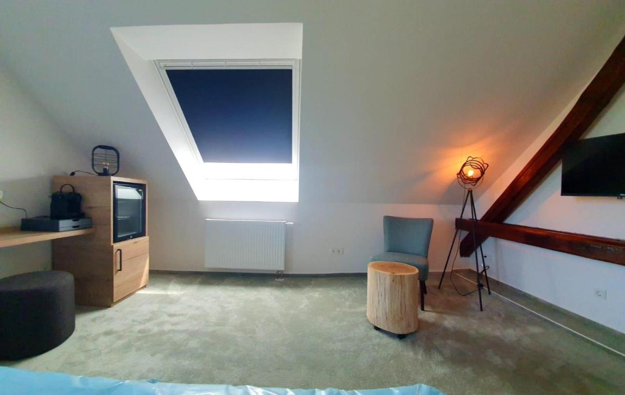 Hotel Le Filou Hille Luaran gambar