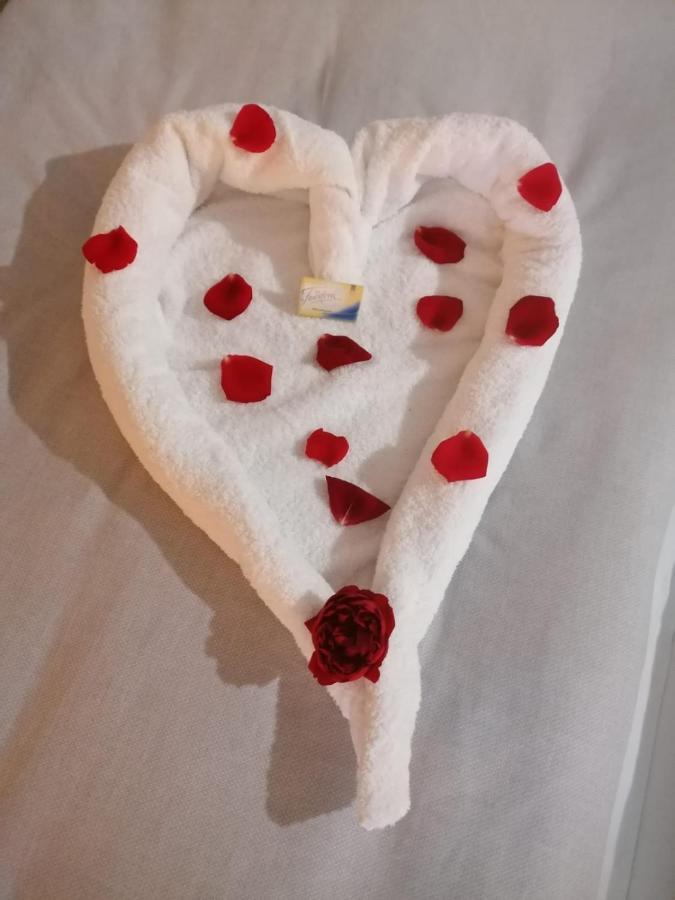 Hotel Le Filou Hille Luaran gambar