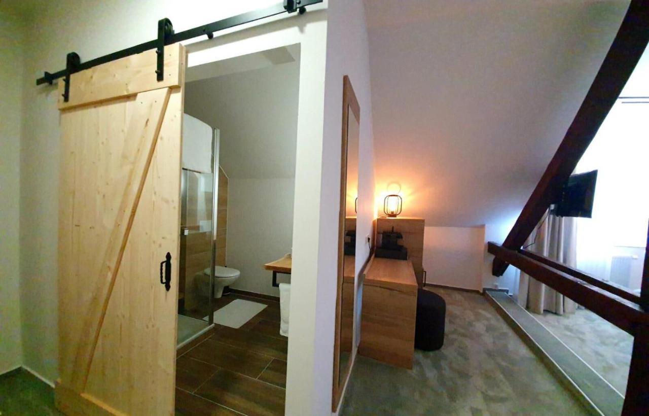 Hotel Le Filou Hille Luaran gambar
